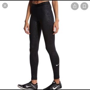 Nike Pro Hyperwarm running leggings